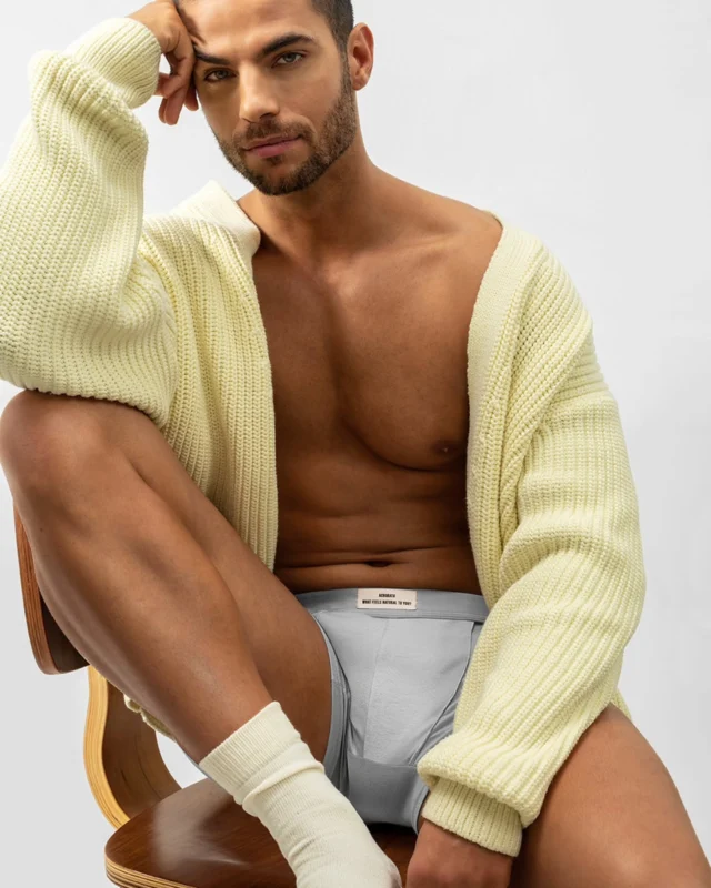 #5131 · confort diario con la elasticidad justa · 94% algodón · 6% elastano

disponible en 6 talles y 3 combinaciones de color en la web.